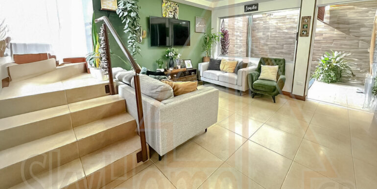 9594118c-a365-40f7-9727-6aabbd56fc4f